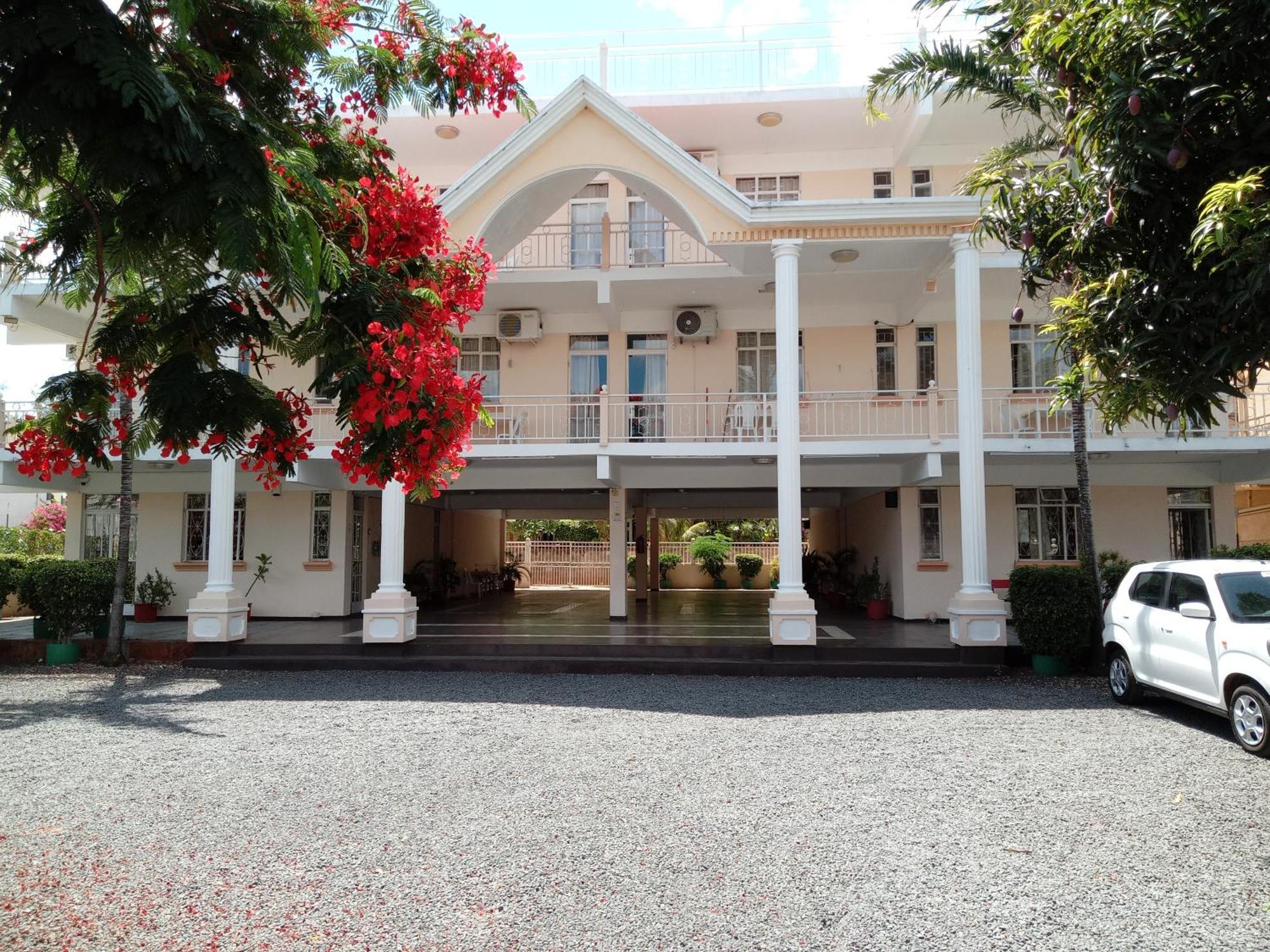 Alpha Villa Flic en Flac Luaran gambar